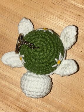 Handcrafted Daisy Turtle Crochet Keychain | Sage Green & White with flowers